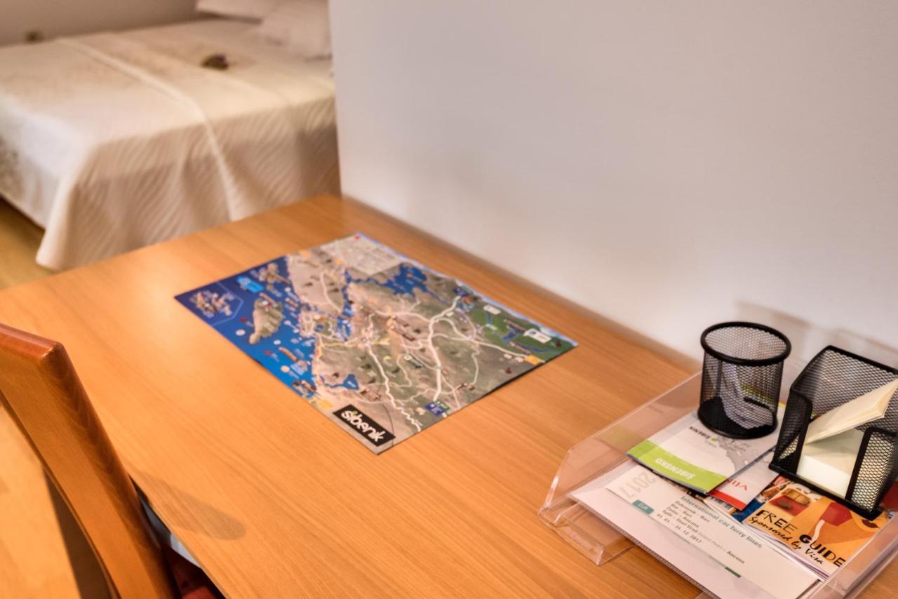 Studio Maslina Apartment Sibenik Bagian luar foto