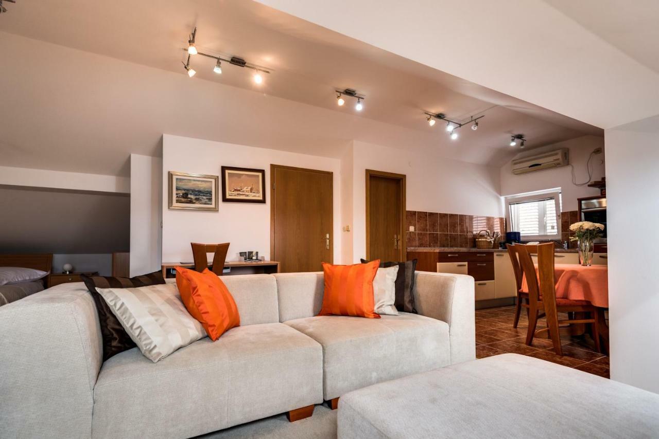 Studio Maslina Apartment Sibenik Bagian luar foto